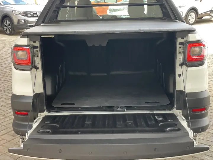 STRADA VOLCANO 1.3 FLEX 8V CD AUT.