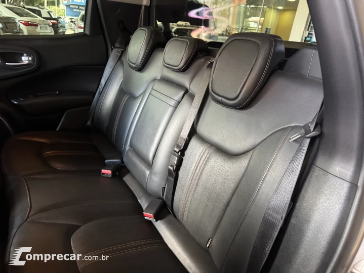 TORO 2.0 16V Turbo Volcano 4WD AT9