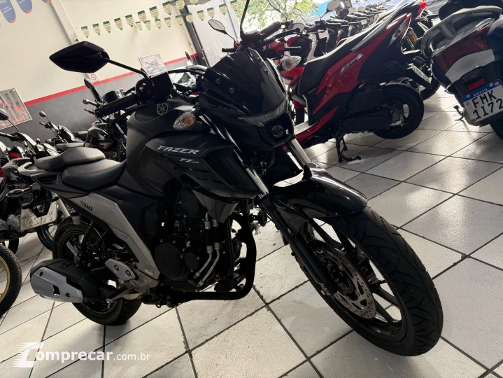 FZ25 ABS