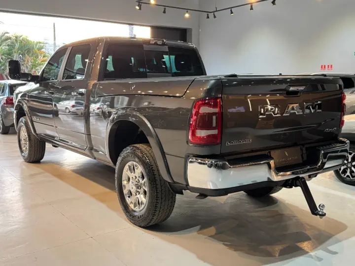 NOVA RAM 3500 LARAMIE