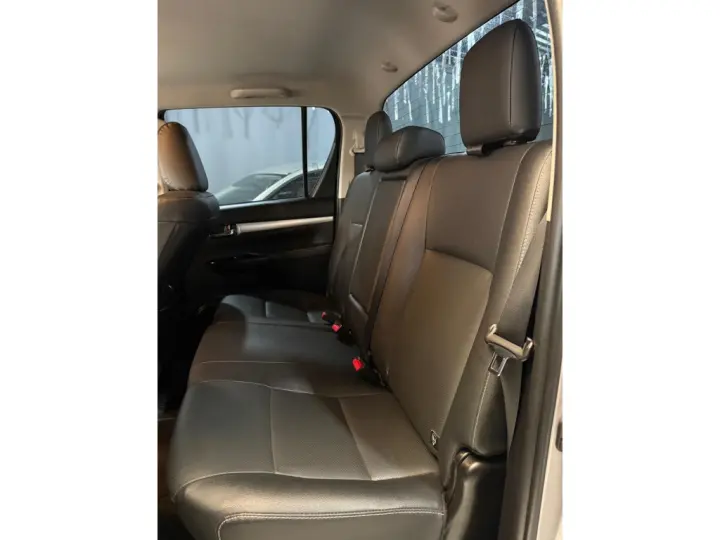 HILUX 2.8 D-4D TURBO DIESEL CD SRX 4X4 AUTOMÁTICO