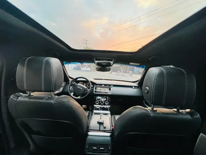 RANGE ROVER VELAR 2.0 D180 R-dynamic SE