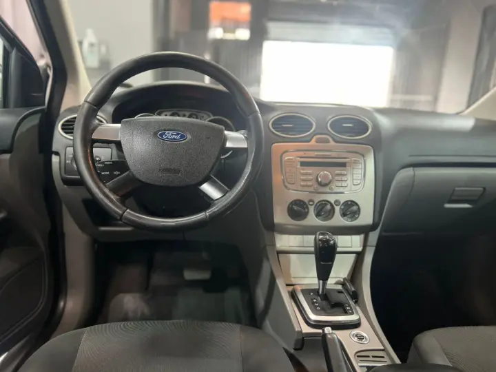 Focus Sedan 2.0 16V 4P GLX FLEX AUTOMÁTICO