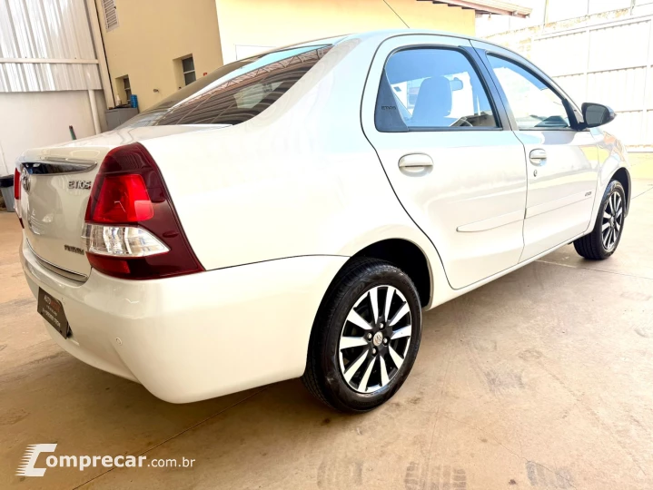 Etios sedan 1.5 Platinum