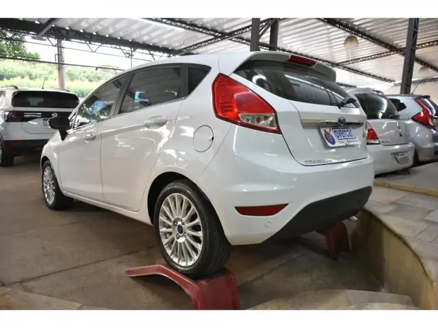 FIESTA HATCH - 1.6 TITANIUM HATCH 16V 4P MANUAL
