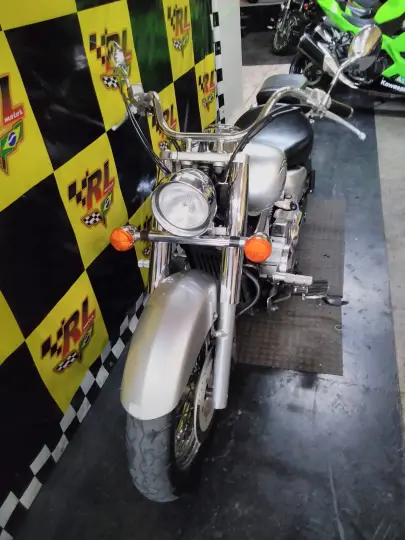 SHADOW 750