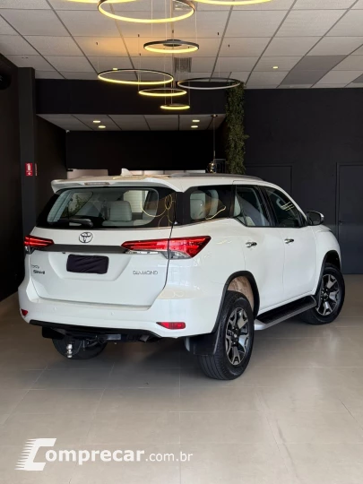 HILUX SW4 2.8 D-4d Turbo Diamond 7L 4X4