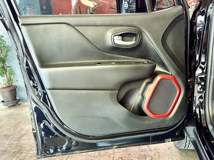 RENEGADE 1.3 T270 TURBO FLEX TRAILHAWK 4X4 AT9