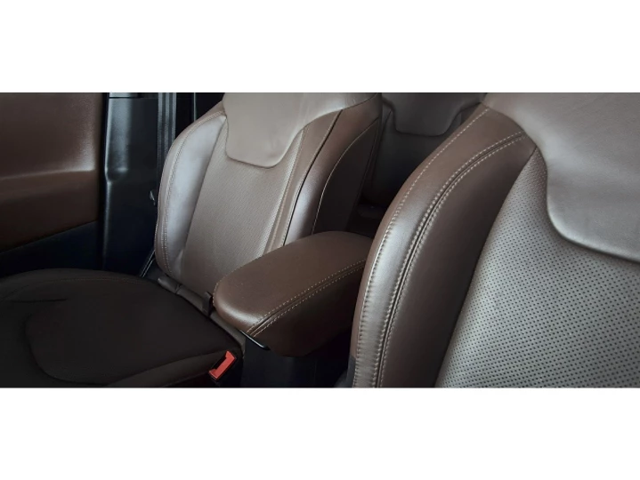 RENEGADE 1.8 16V Longitude