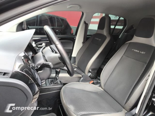 CROSS UP - 1.0 TSI 12V 4P MANUAL
