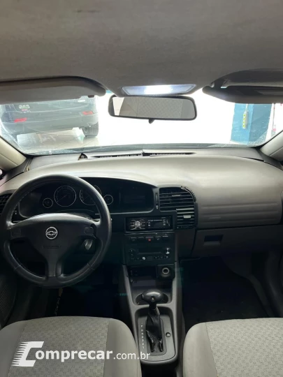 ZAFIRA 2.0 MPFI Elegance 8V