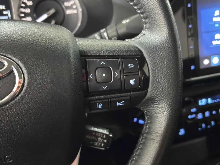 HILUX 2.8 D-4D TURBO DIESEL CD SRX PLUS 4X4 AUTOMÁTICO