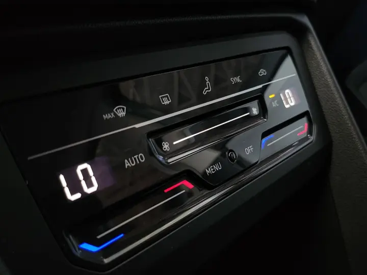 TAOS 1.4 250 TSI TOTAL FLEX COMFORTLINE AUTOMÁTICO