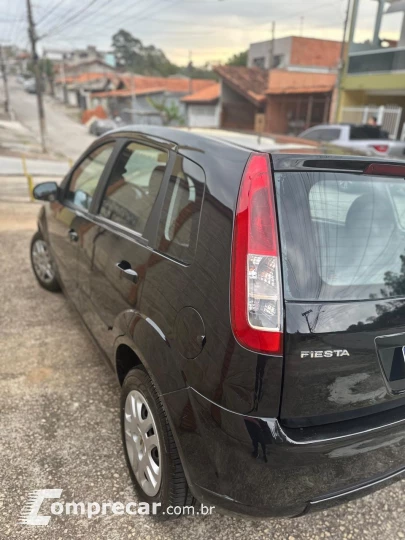 FIESTA 1.6 MPI Class Hatch 8V