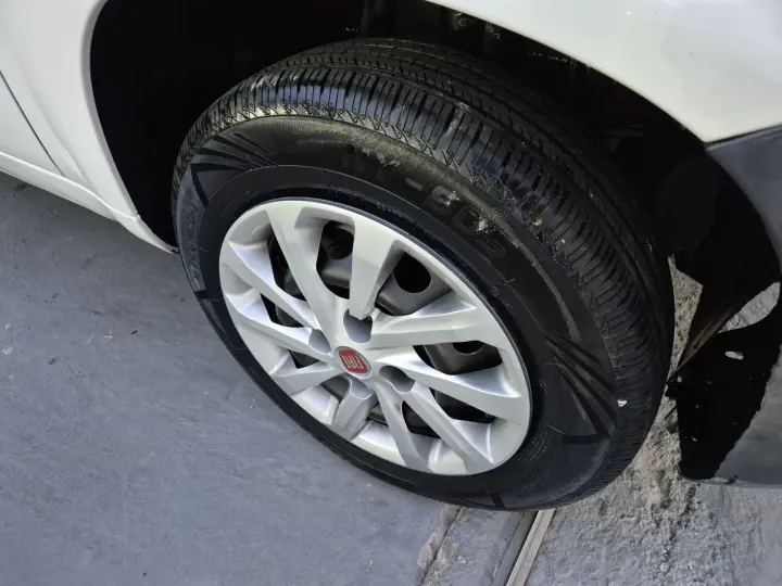 Fiorino Furgão 1.4 FLEX