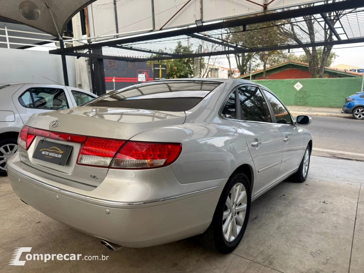 AZERA 3.3 MPFI GLS Sedan V6 24V