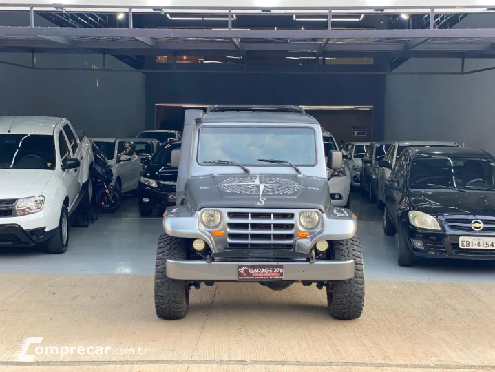 T-4 4x4 3.0 TB Int. Cap. Rígida Diesel