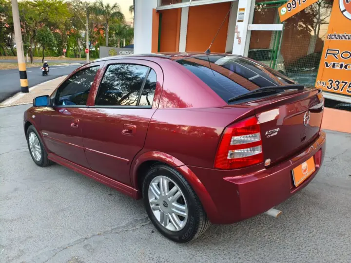 Astra Hatch 2.0 4P ELEGANCE FLEX