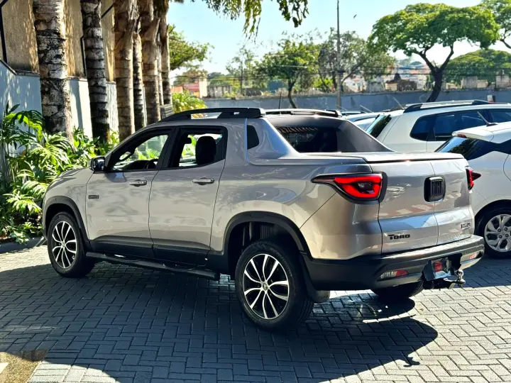 TORO 2.0 16V Turbo Ultra 4WD