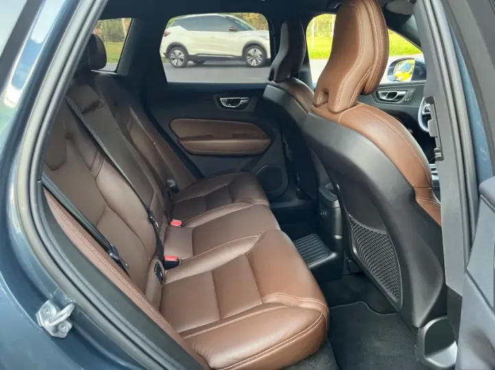 XC60 2.0 T8 Recharge Inscription AWD Geartronic