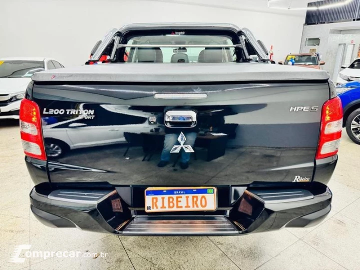 TRITON HPE-S 2.4 CD 4x4 TB DIESEL AUT.