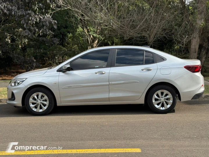 ONIX 1.0 Turbo Plus LT