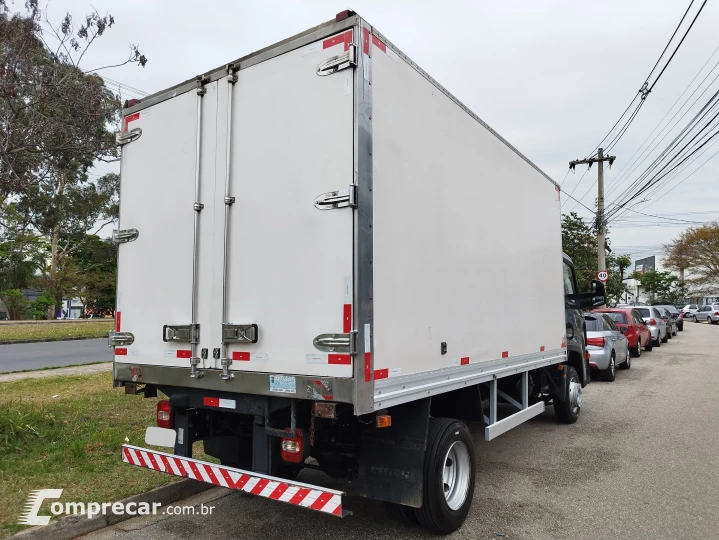 Delivery 9.170 + Baú Refrigerado