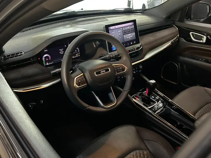 Commander Overl. TD380 2.0 4x4 Die. Aut.