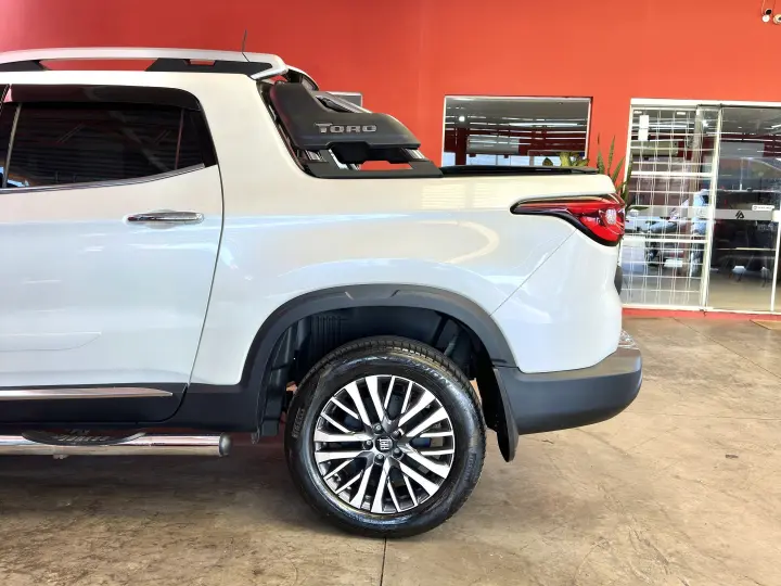 TORO 2.0 16V TURBO DIESEL RANCH 4WD AT9