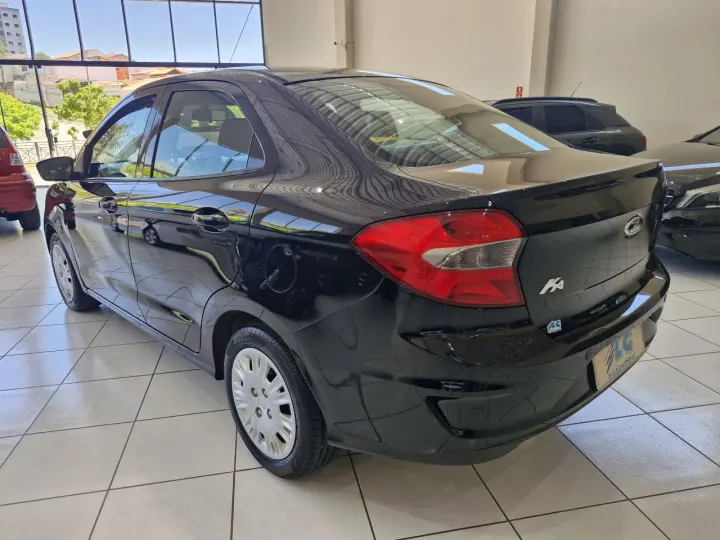 Ka + Sedan 1.0 12V 4P TI-VCT SE PLUS FLEX