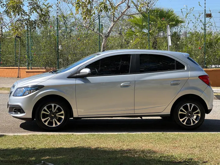 ONIX 1.4 MPFI LTZ 8V