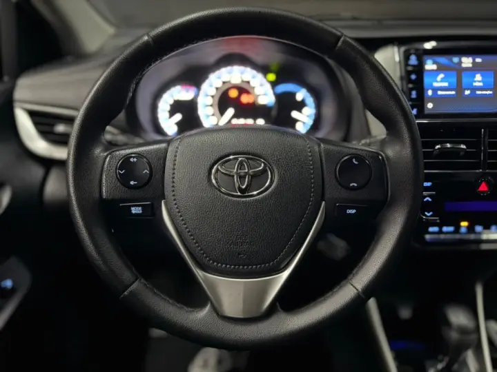 YARIS 1.5 16V FLEX SEDAN XL PLUS TECH MULTIDRIVE