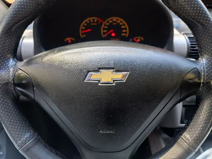 CLASSIC 1.0 MPFI LS 8V FLEX 4P MANUAL