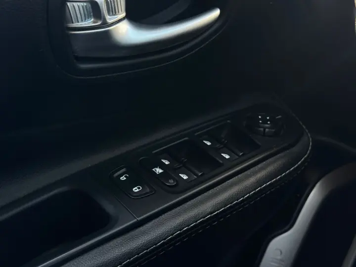 RENEGADE 2.0 16V Turbo Sport 4X4