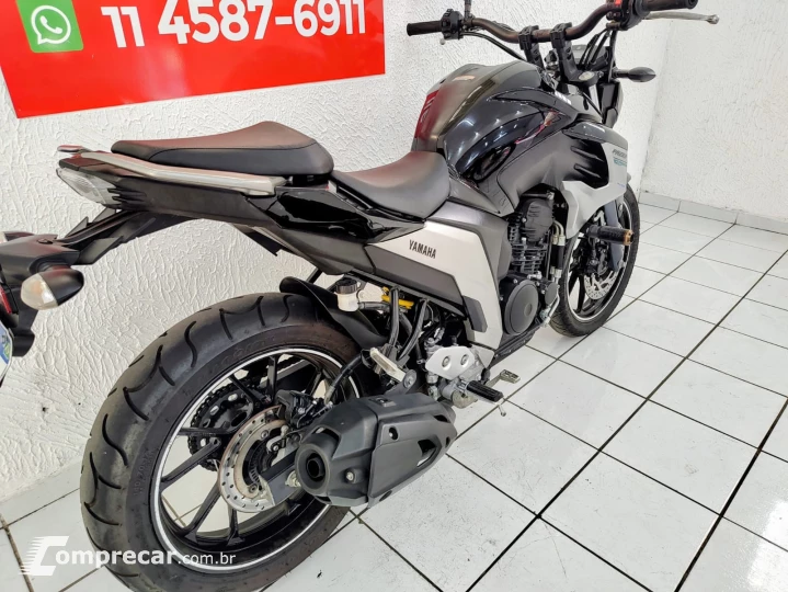 FZ25 FAZER