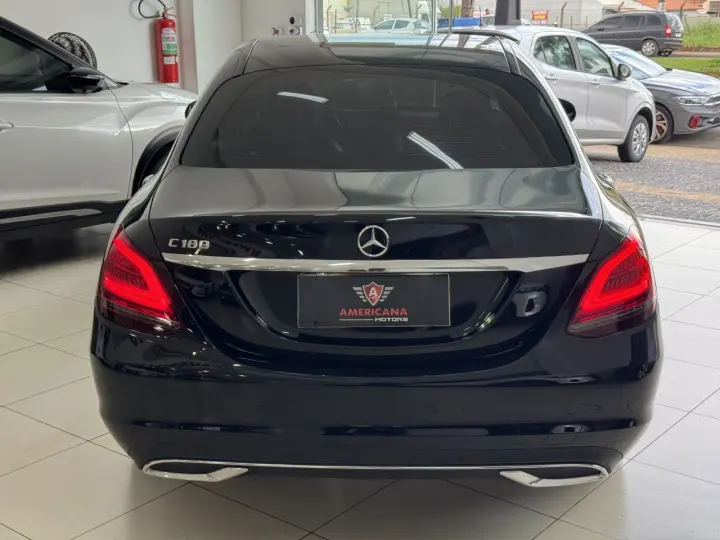 C 180 1.6 16V 4P CGI AVANTGARDE TURBO AUTOMÁTICO