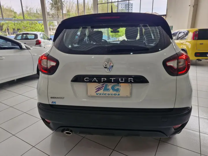 Captur 1.6 16V 4P FLEX SCE LIFE X-TRONIC CVT
