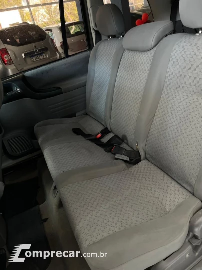 ZAFIRA 2.0 MPFI Elegance 8V