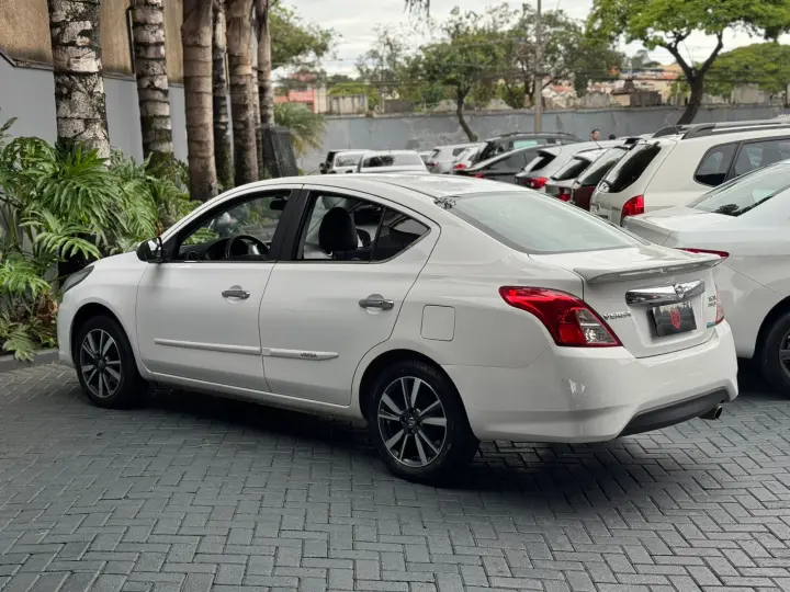 VERSA 1.6 16V Unique