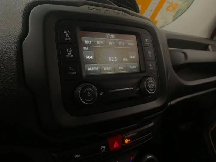 RENEGADE 1.8 16V Longitude