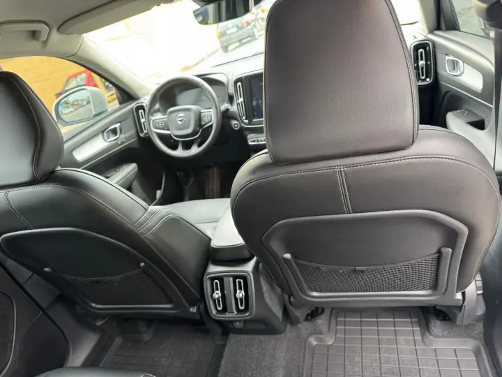 XC 40 2.0 T5 GASOLINA MOMENTUM AWD GEARTRONIC