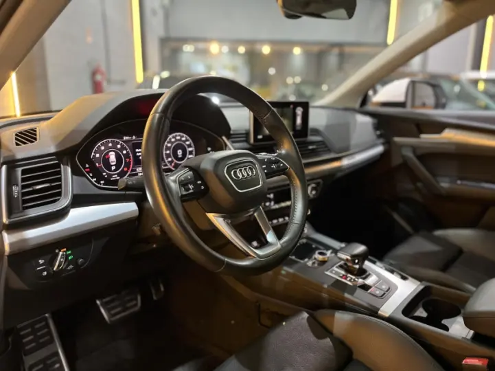 Q5 2.0 TFSI Ambiente S Tronic