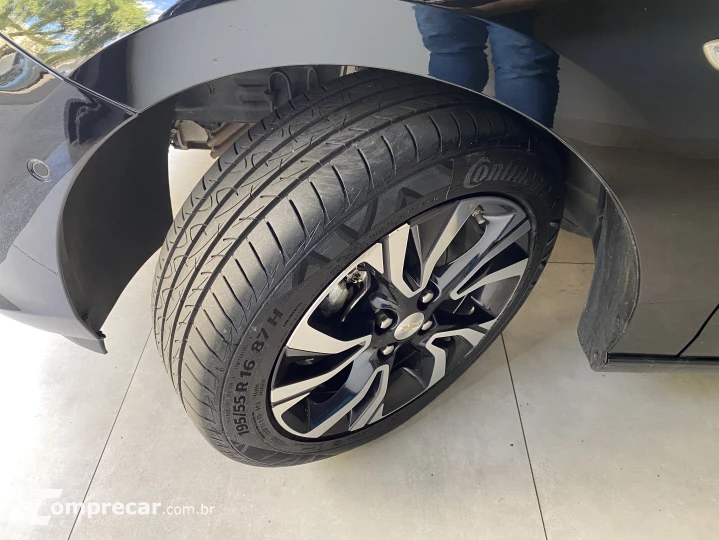 ONIX 1.0 Turbo Plus Premier