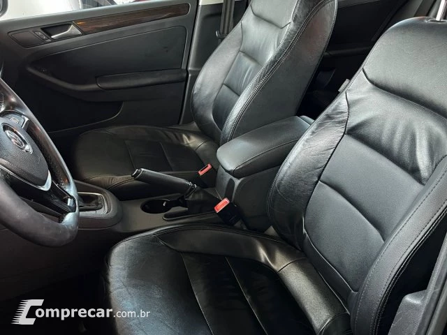 JETTA - 2.0 COMFORTLINE 4P TIPTRONIC