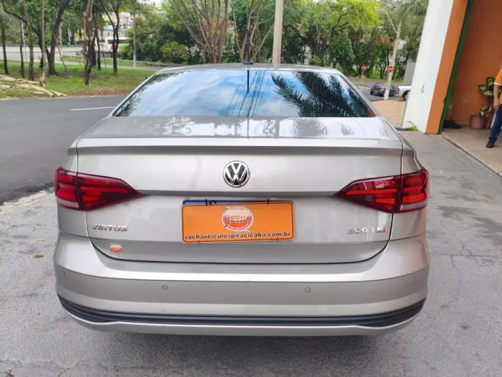 Virtus 1.0 4P 200 TSI FLEX COMFORTLINE AUTOMÁTICO