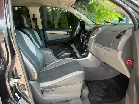 S10 2.4 LT 4X2 CD 8V