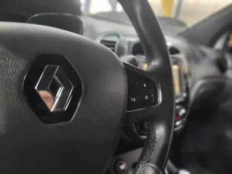 CAPTUR Intense 2.0 16V Flex 5p Aut.