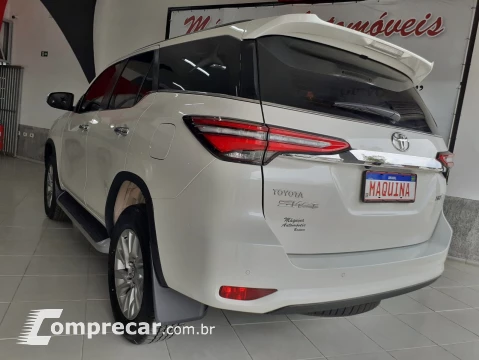 HILUX SW4 2.8 SRX 4X4 7 Lugares 16V Turbo Intercooler