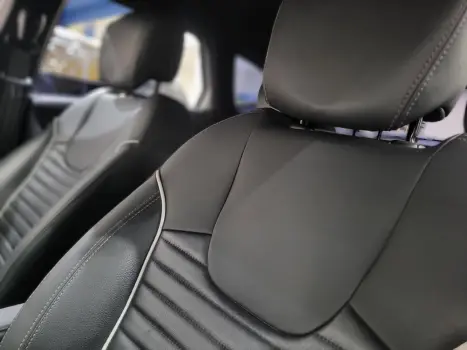 CAPTUR Intense 2.0 16V Flex 5p Aut.