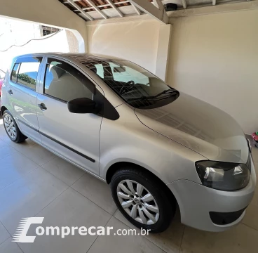 Volkswagen FOX 1.6 MI 8V 4 portas